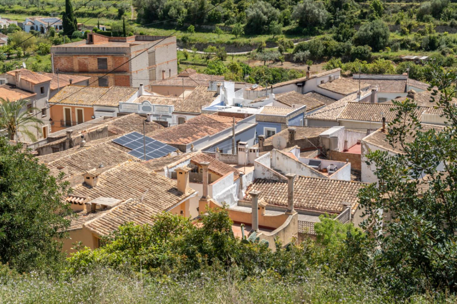 Traditional country home for sale in Llosa: Unique and charming