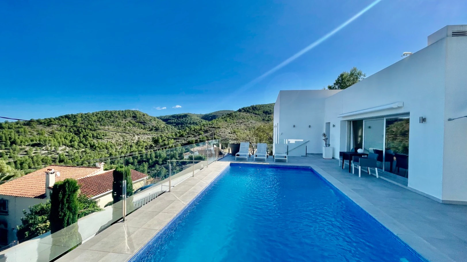 Villa for sale in Orba: Minimalist luxury, with fabulous views