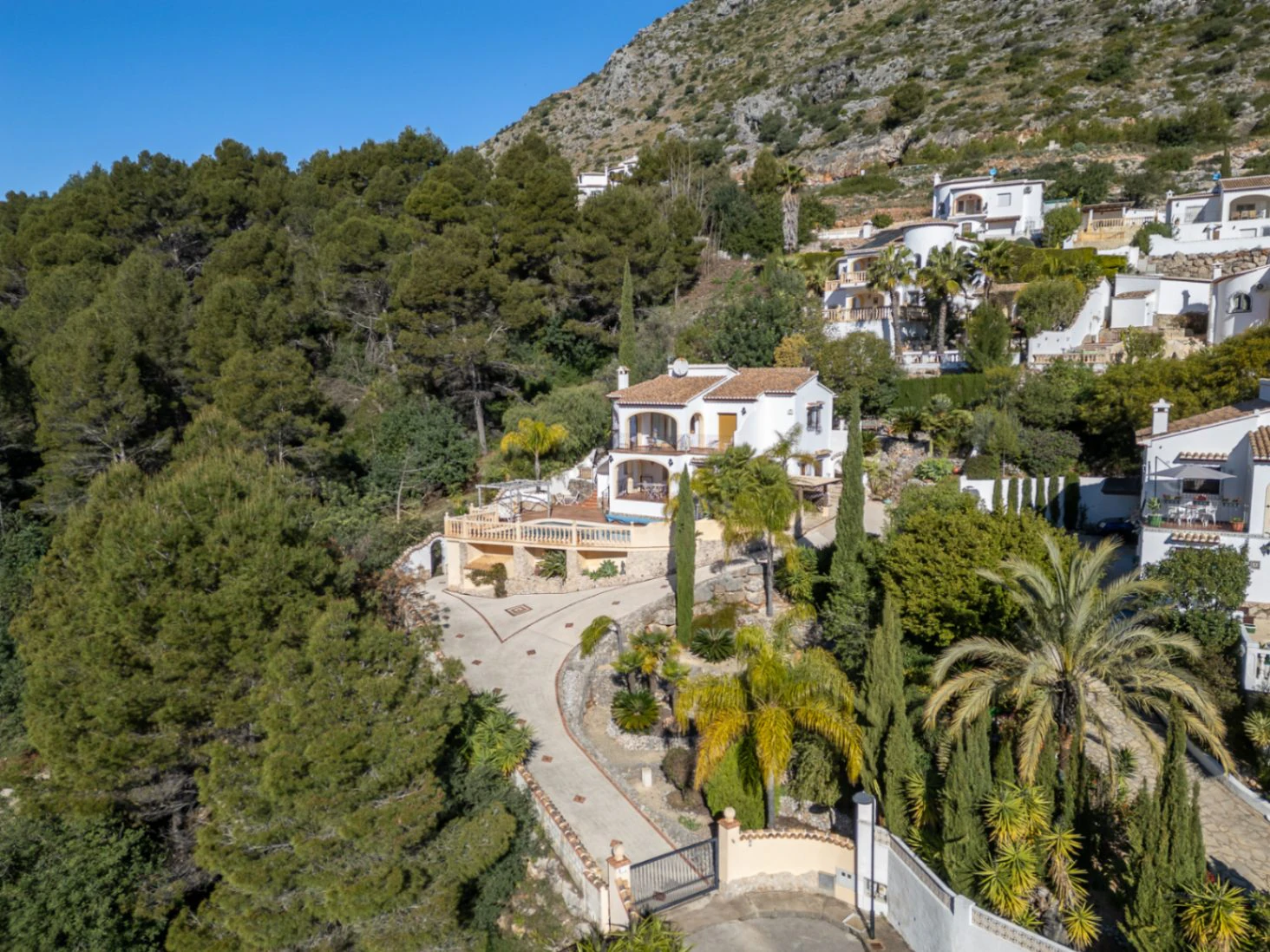Villa for sale in Benigembla: Breathtaking views, exceptional privacy