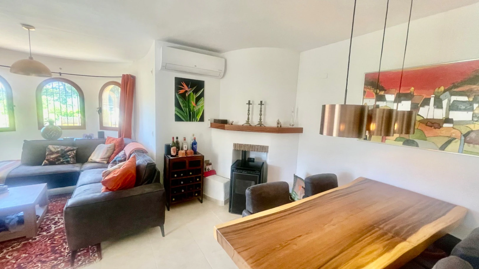 Villa for sale in Jalon: Spacious flat plot, quiet location