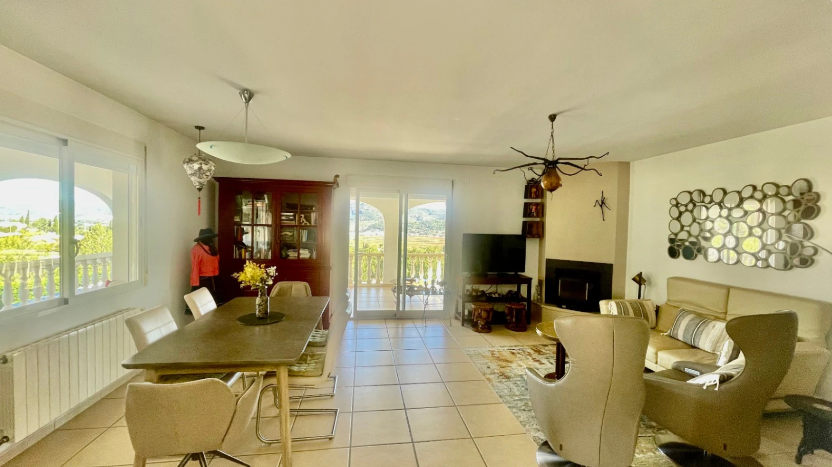 Villa for sale in Lliber:  Spectacular views, large plot