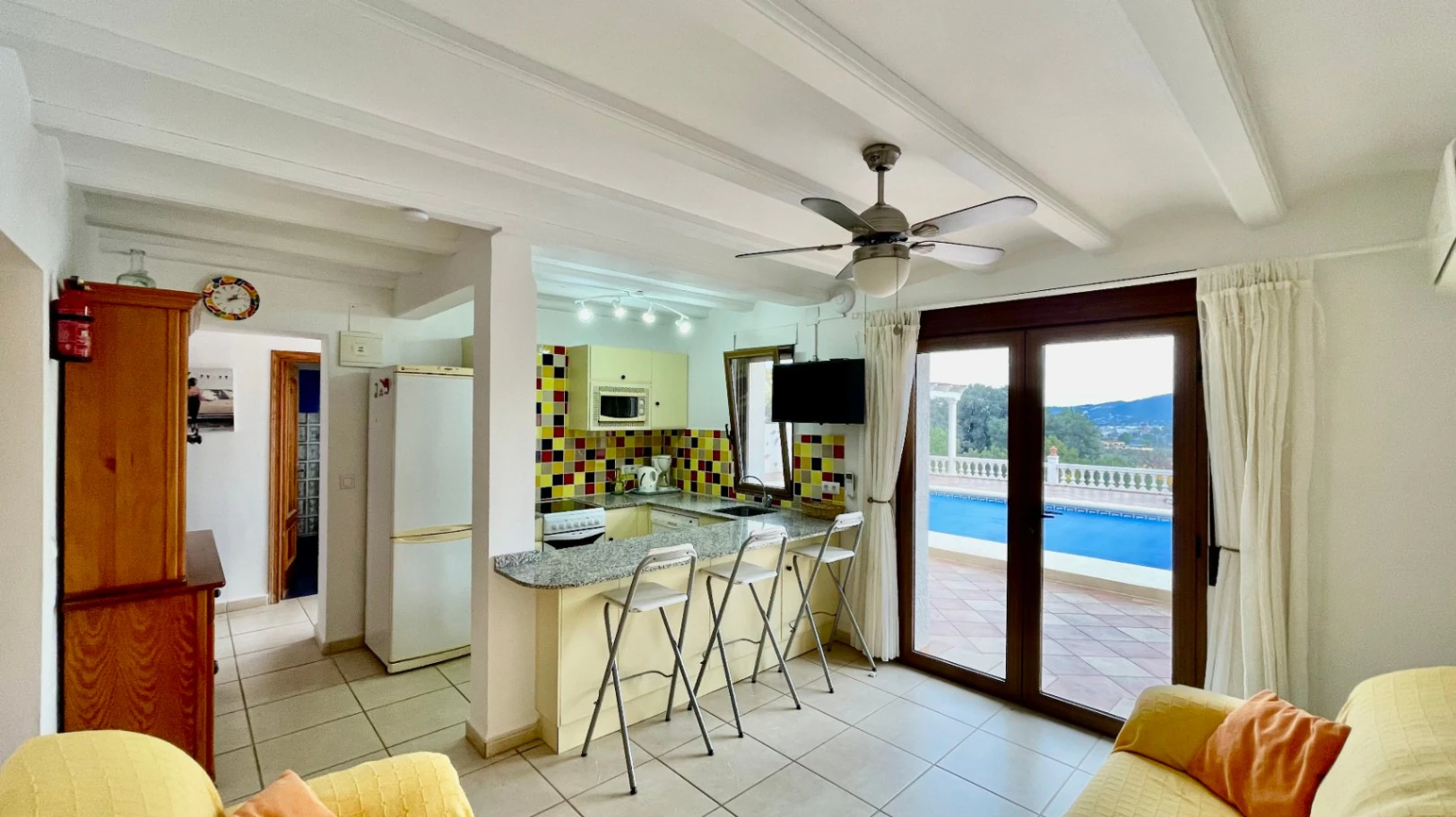 Villa for sale in Jalon: Frontline with spectacular south-facing views