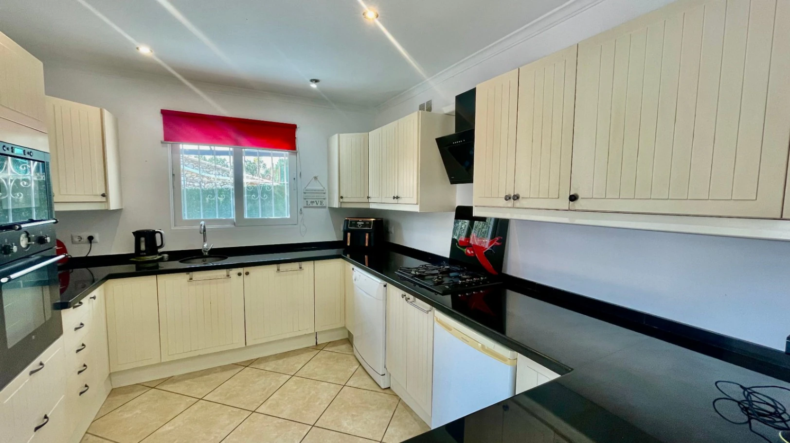 Villa for sale in Alcalali: One level, south-facing, generous plot