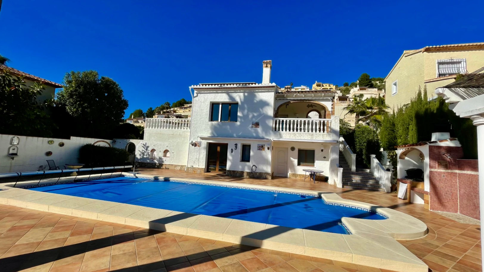 Villa for sale in Jalon: Frontline with spectacular south-facing views