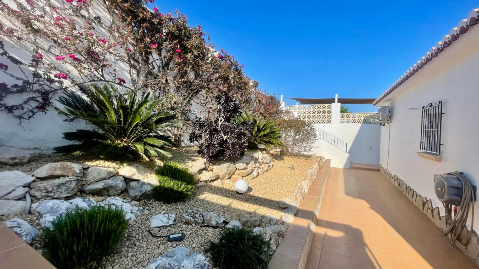 Villa for sale in Pedreguer - Impressive, modern, spectacular views