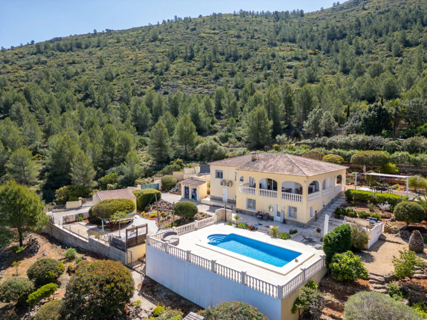 Villa for sale in Lliber:  Spectacular views, large plot