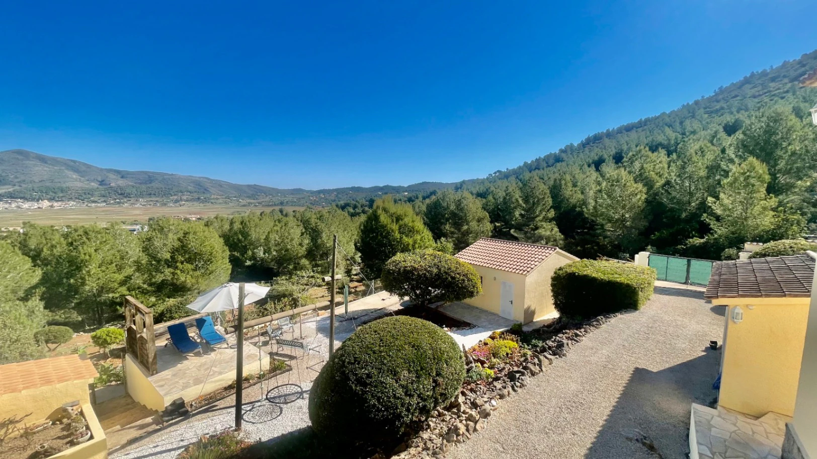 Villa for sale in Lliber:  Spectacular views, large plot