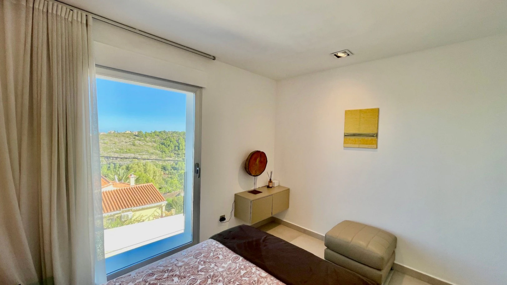 Villa for sale in Orba: Minimalist luxury, with fabulous views
