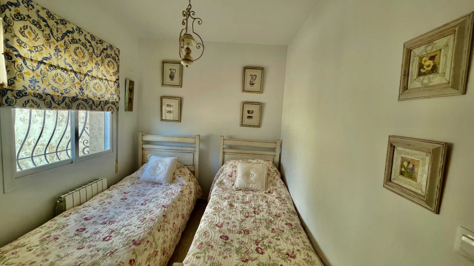 Villa for sale in Jalon: Spectacular, south-facing valley views