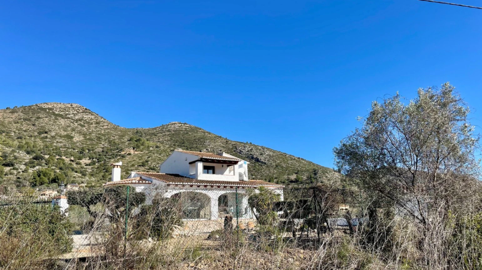 Villa for sale in Jalon: Secluded, sought-after location
