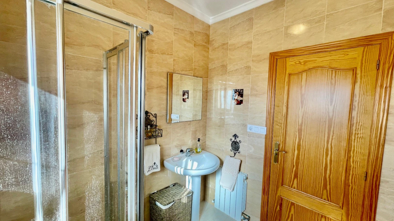 Villa for sale in Jalon: Spectacular, south-facing valley views