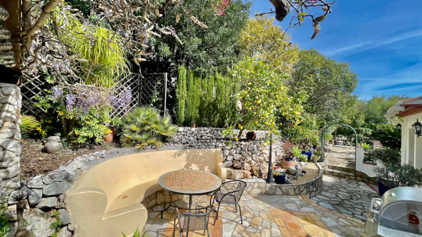 Villa for sale in Benigembla: Breathtaking views, exceptional privacy