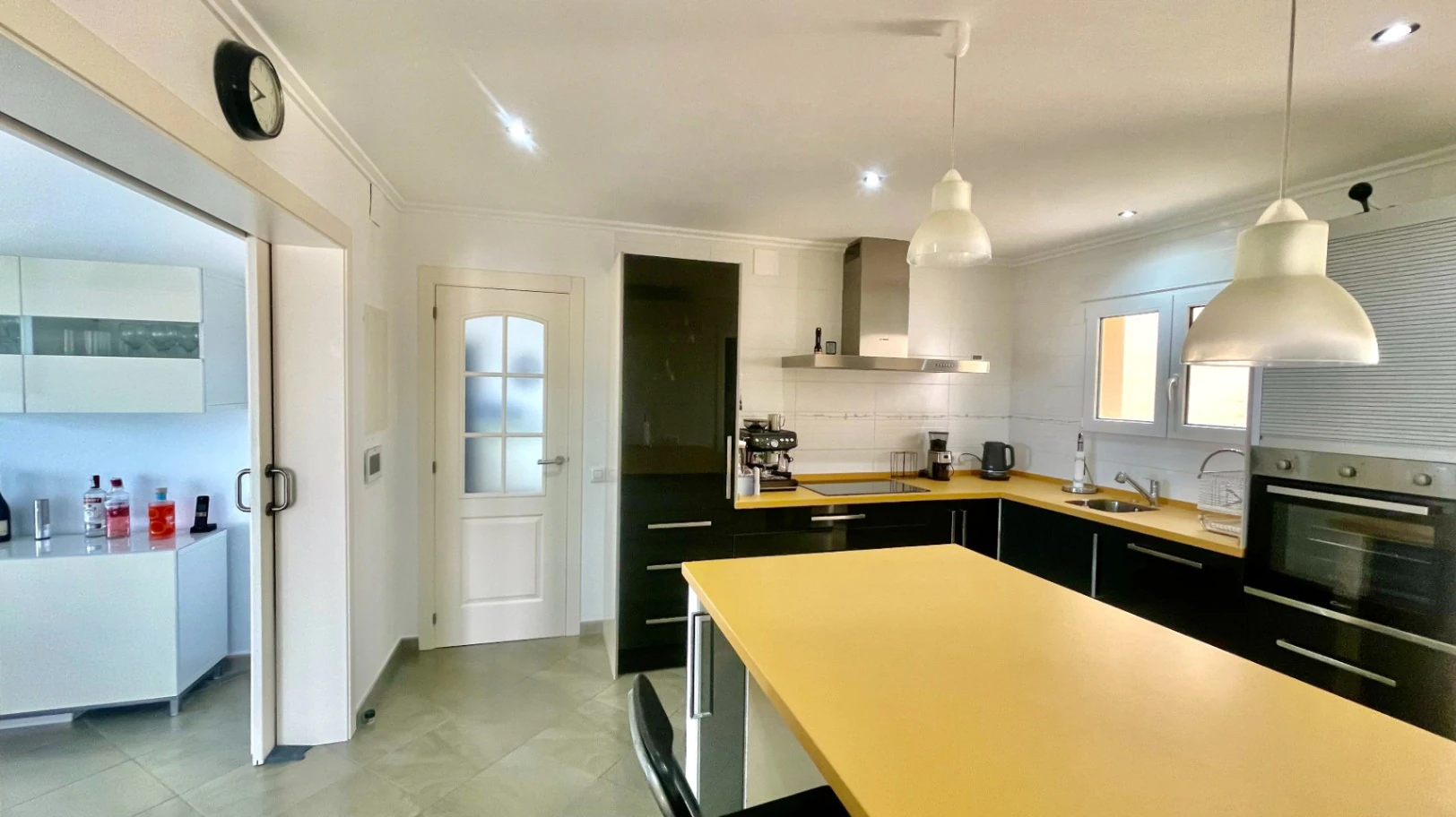 Villa en venta en Jalon: Lujosa, eficiente en energía