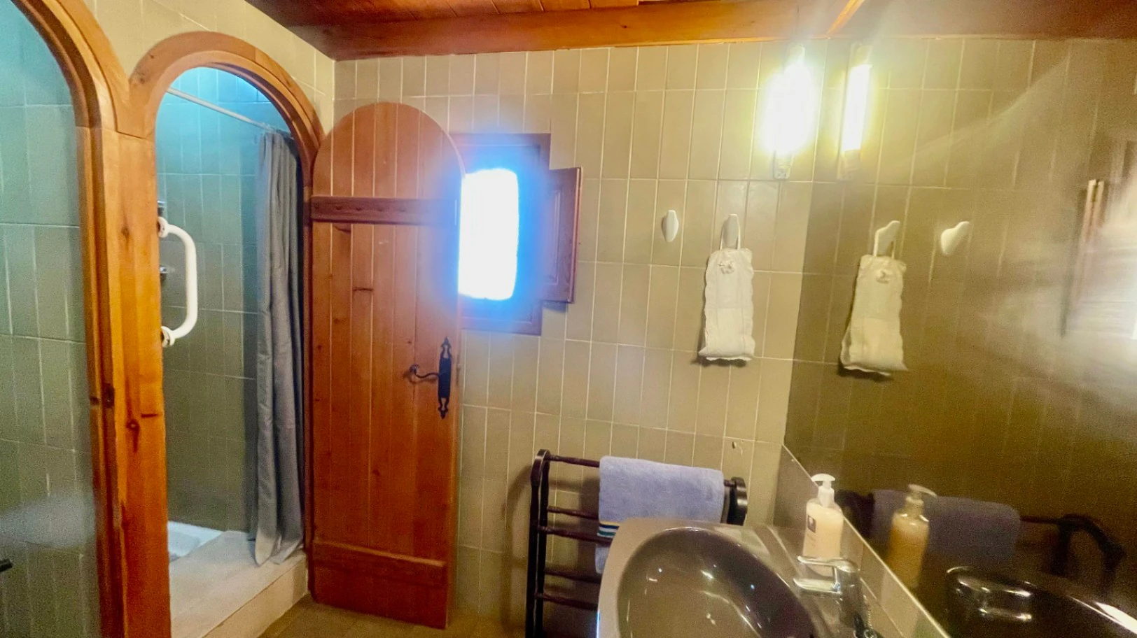 Traditional country home for sale in Llosa: Unique and charming
