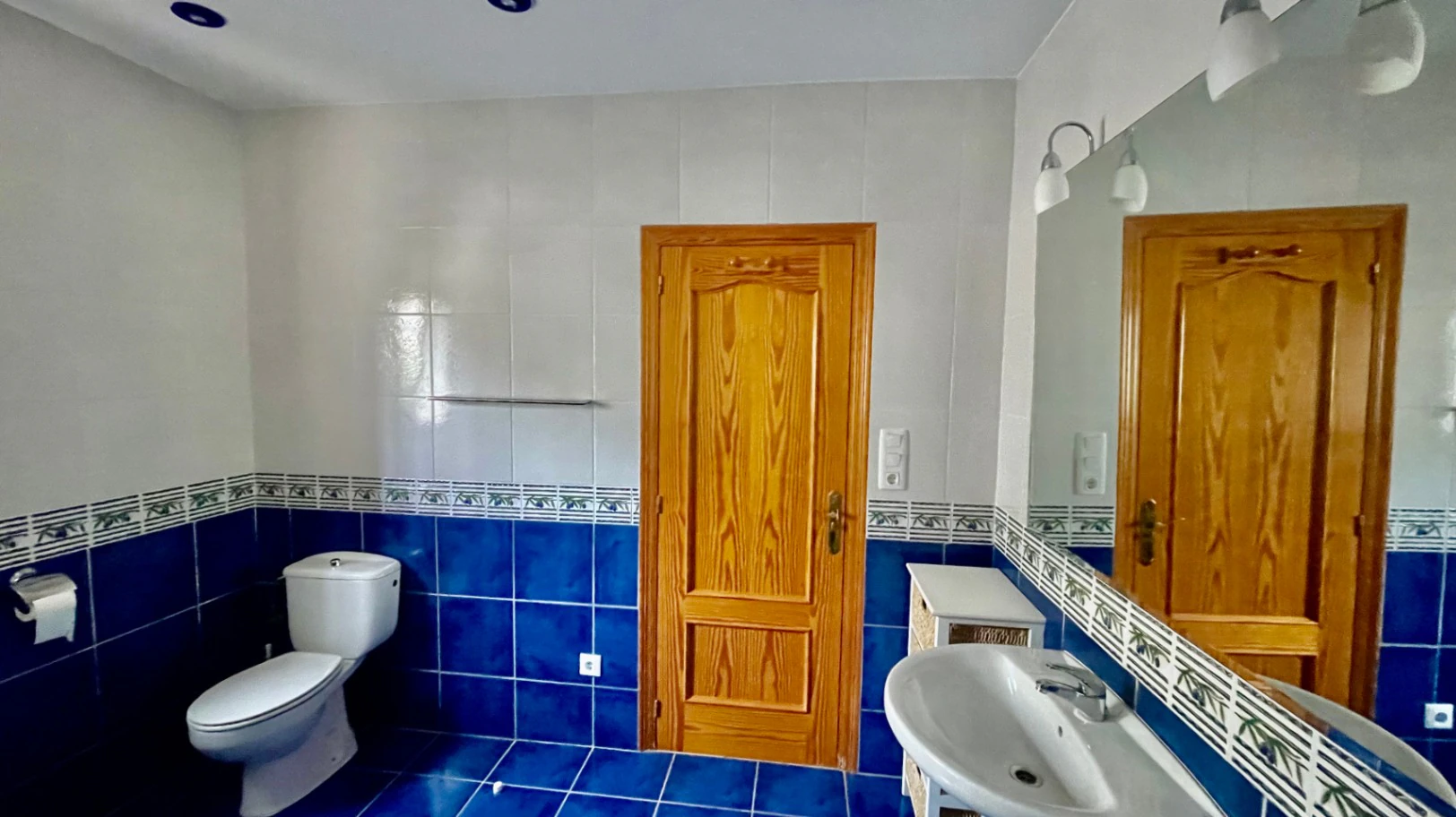 Villa for sale in Jalon: Frontline with spectacular south-facing views