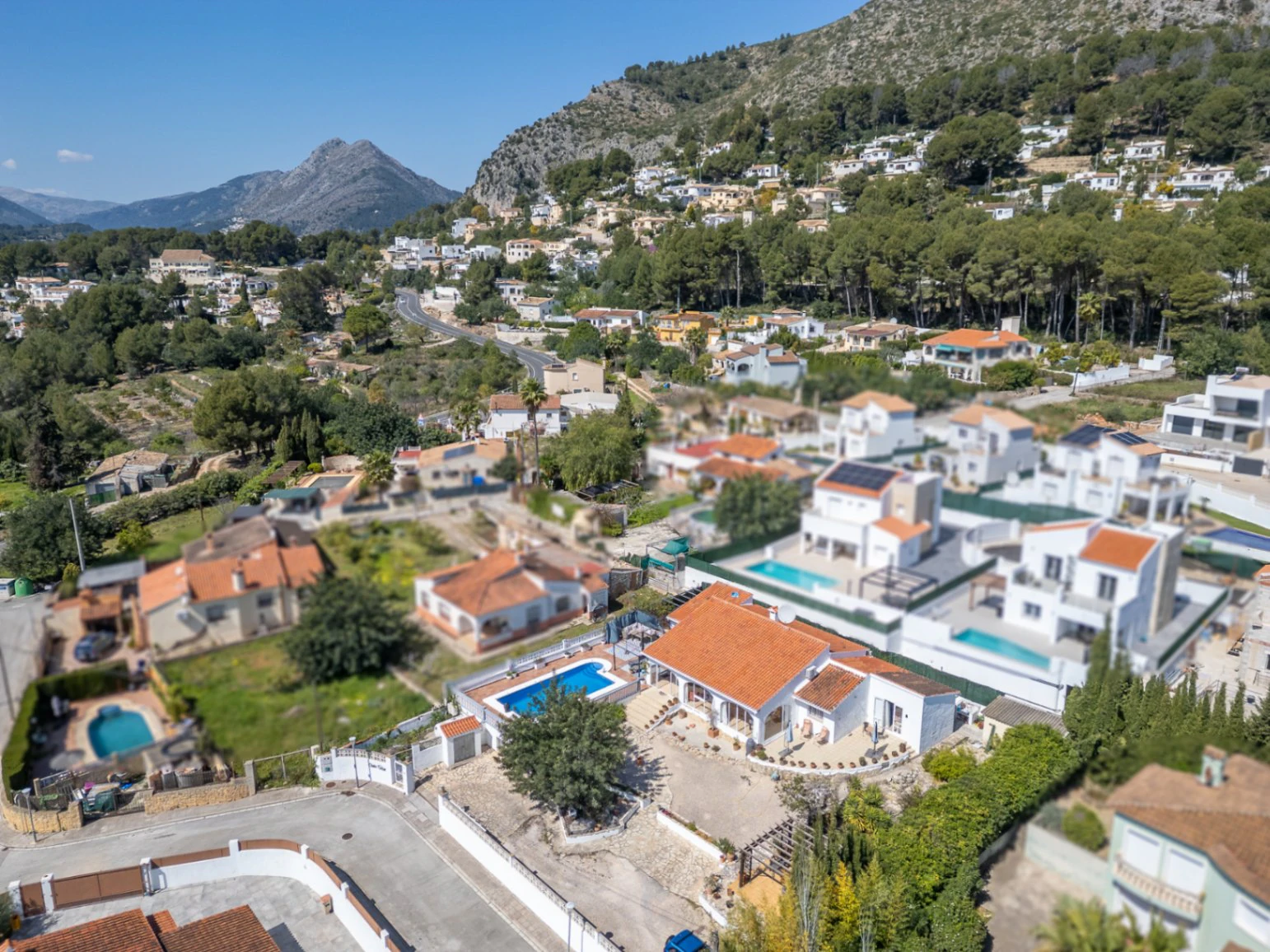 Villa for sale in Alcalali: One level, south-facing, generous plot