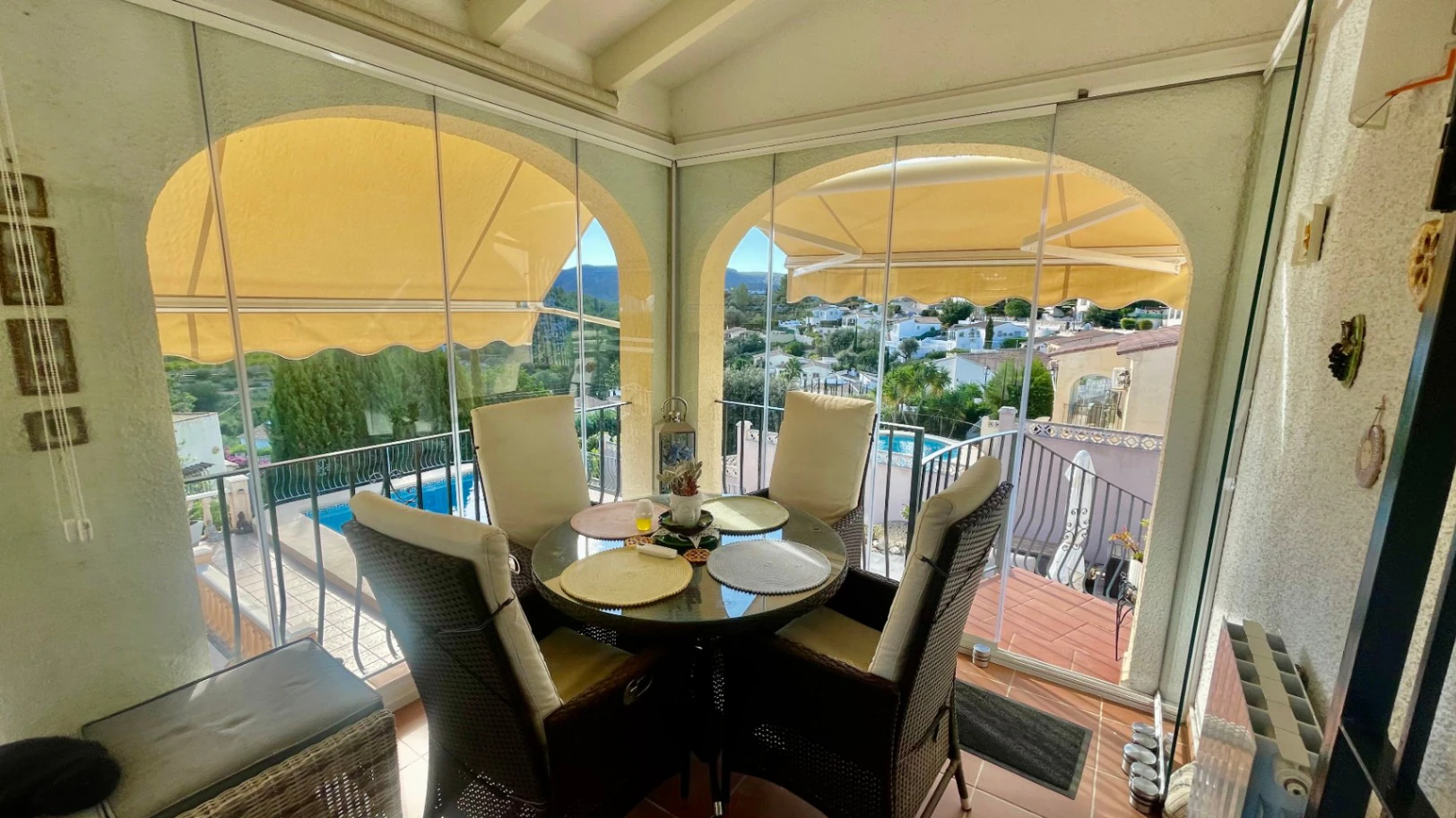 Villa te koop in Alcalali: Modern, met prachtig uitzicht
