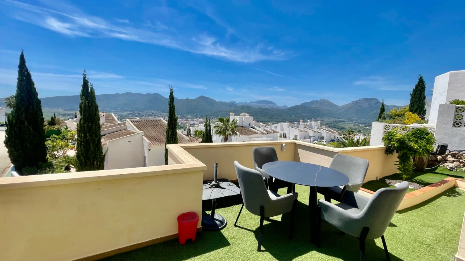 Villa en venta en Jalon: Lujosa, eficiente en energía