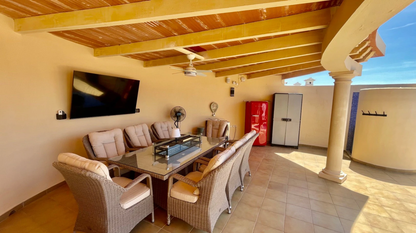 Villa for sale in Jalon : Luxurious,  energy-efficient