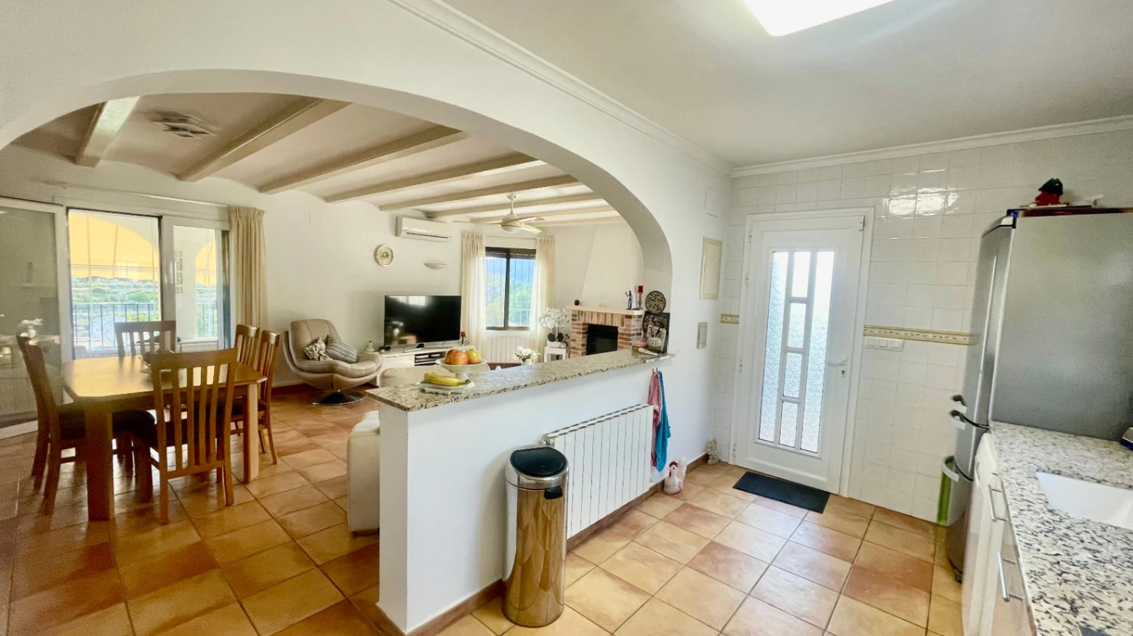 Villa te koop in Alcalali: Modern, met prachtig uitzicht