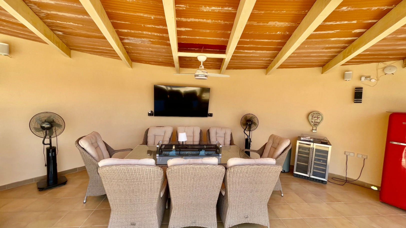Villa en venta en Jalon: Lujosa, eficiente en energía