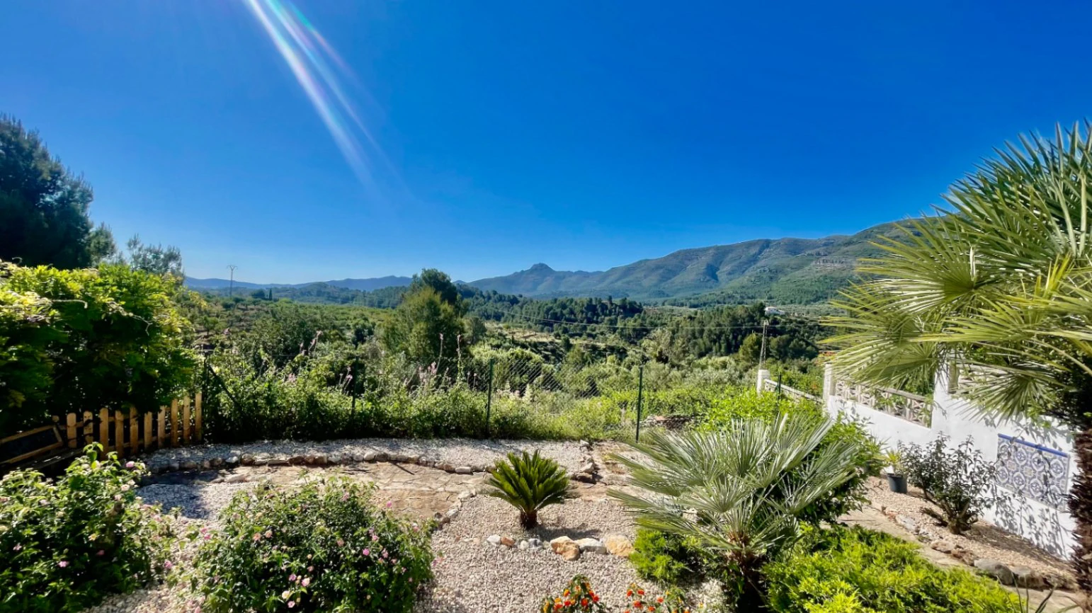Villa à vendre à Benigembla : Spécifications élevées, vues fabuleuses