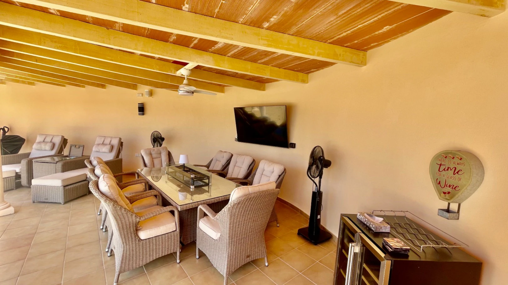 Villa en venta en Jalon: Lujosa, eficiente en energía