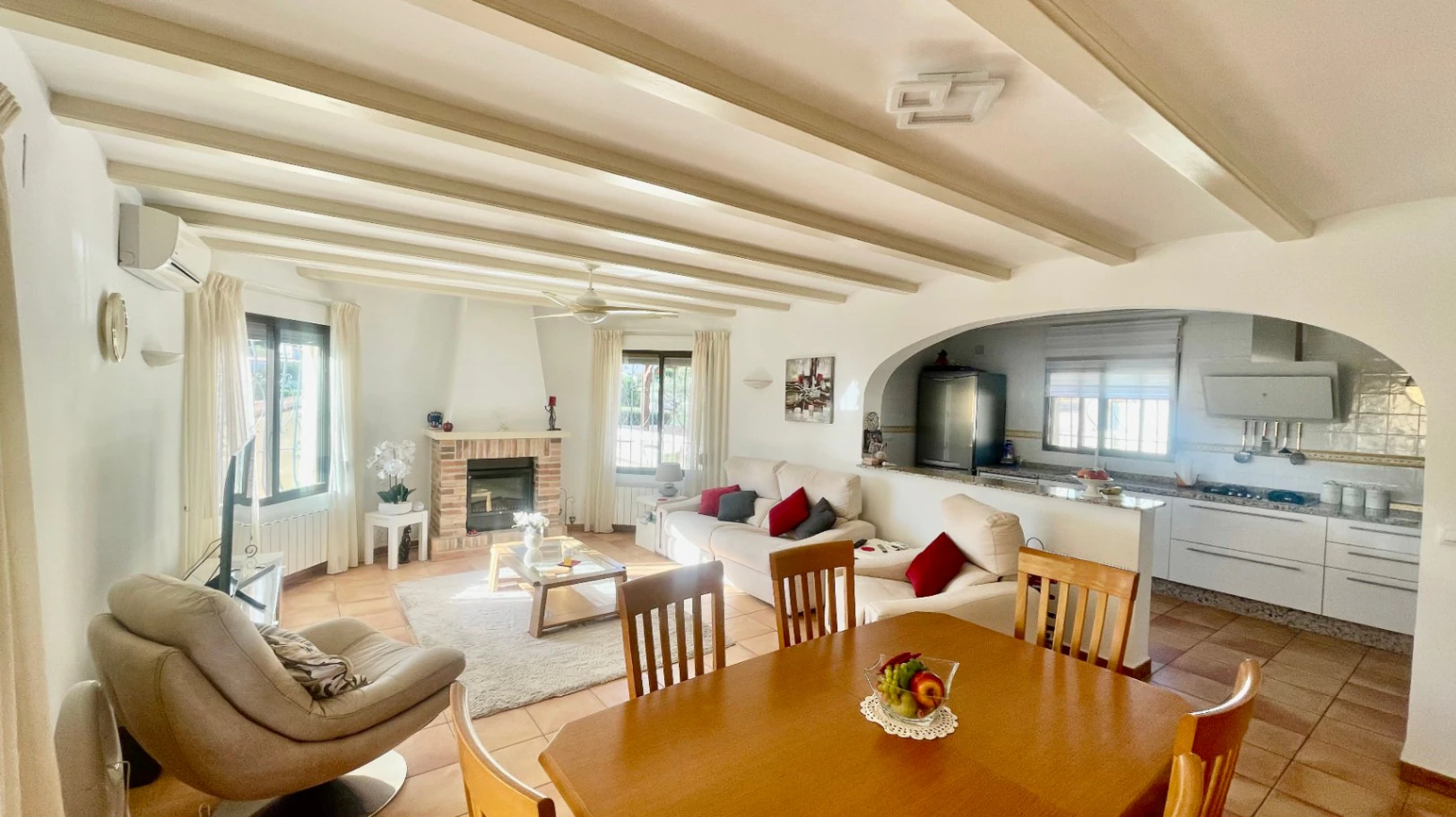 Villa te koop in Alcalali: Modern, met prachtig uitzicht