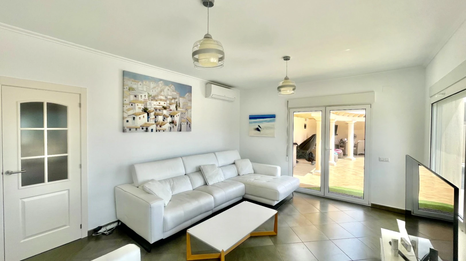 Villa for sale in Jalon : Luxurious,  energy-efficient