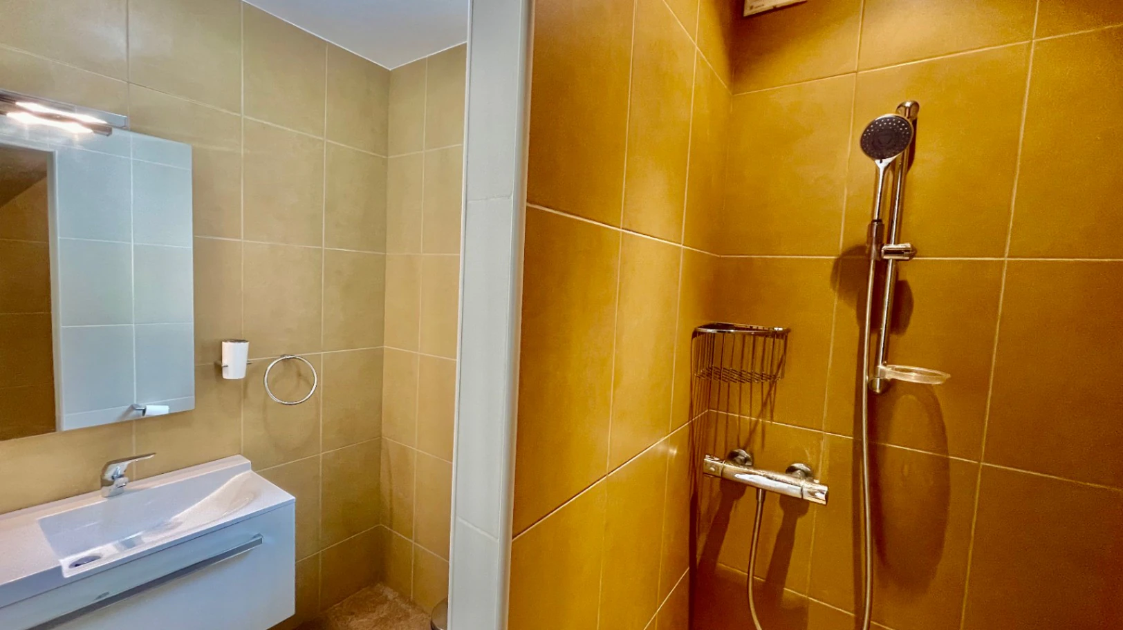 Villa for sale in Jalon : Luxurious,  energy-efficient