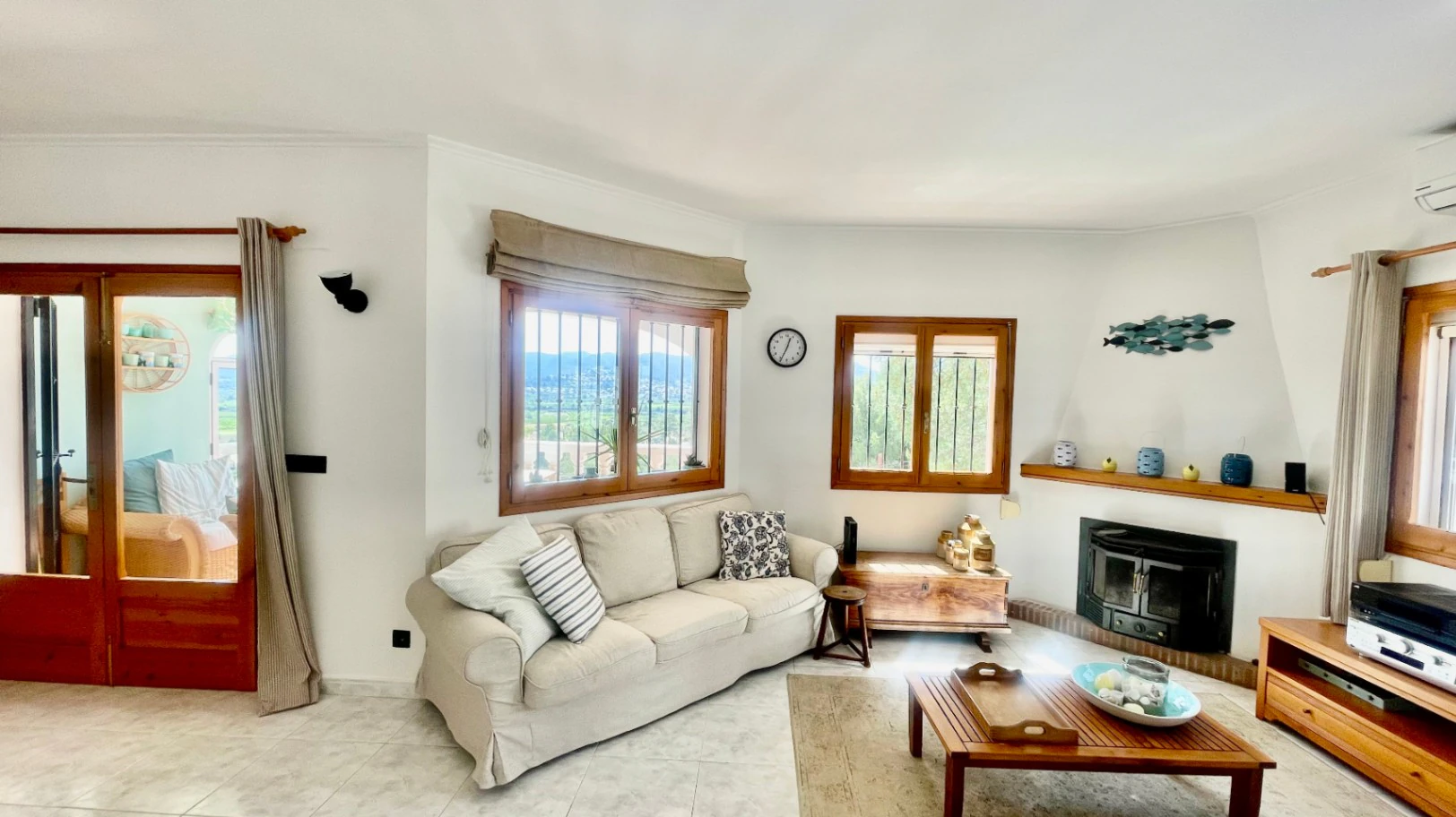 Villa for sale in Tormos: Spectacular views, guest apartment