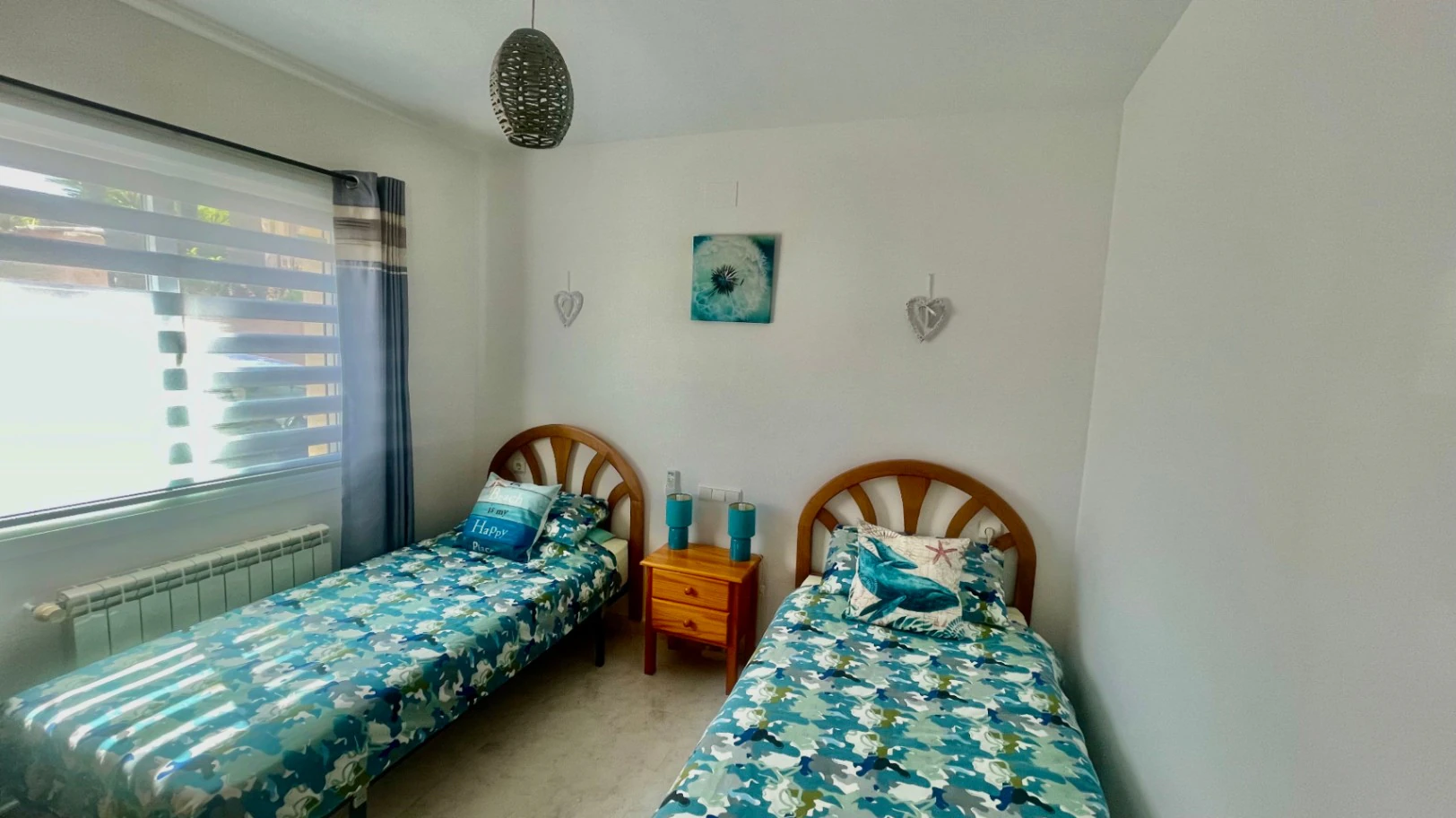 Villa te koop in Alcalali: modern, in perfecte staat, ruim hoekperceel
