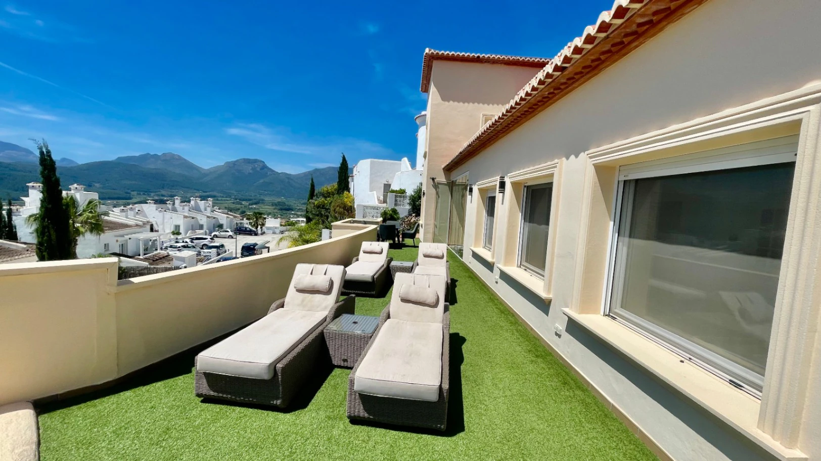Villa en venta en Jalon: Lujosa, eficiente en energía