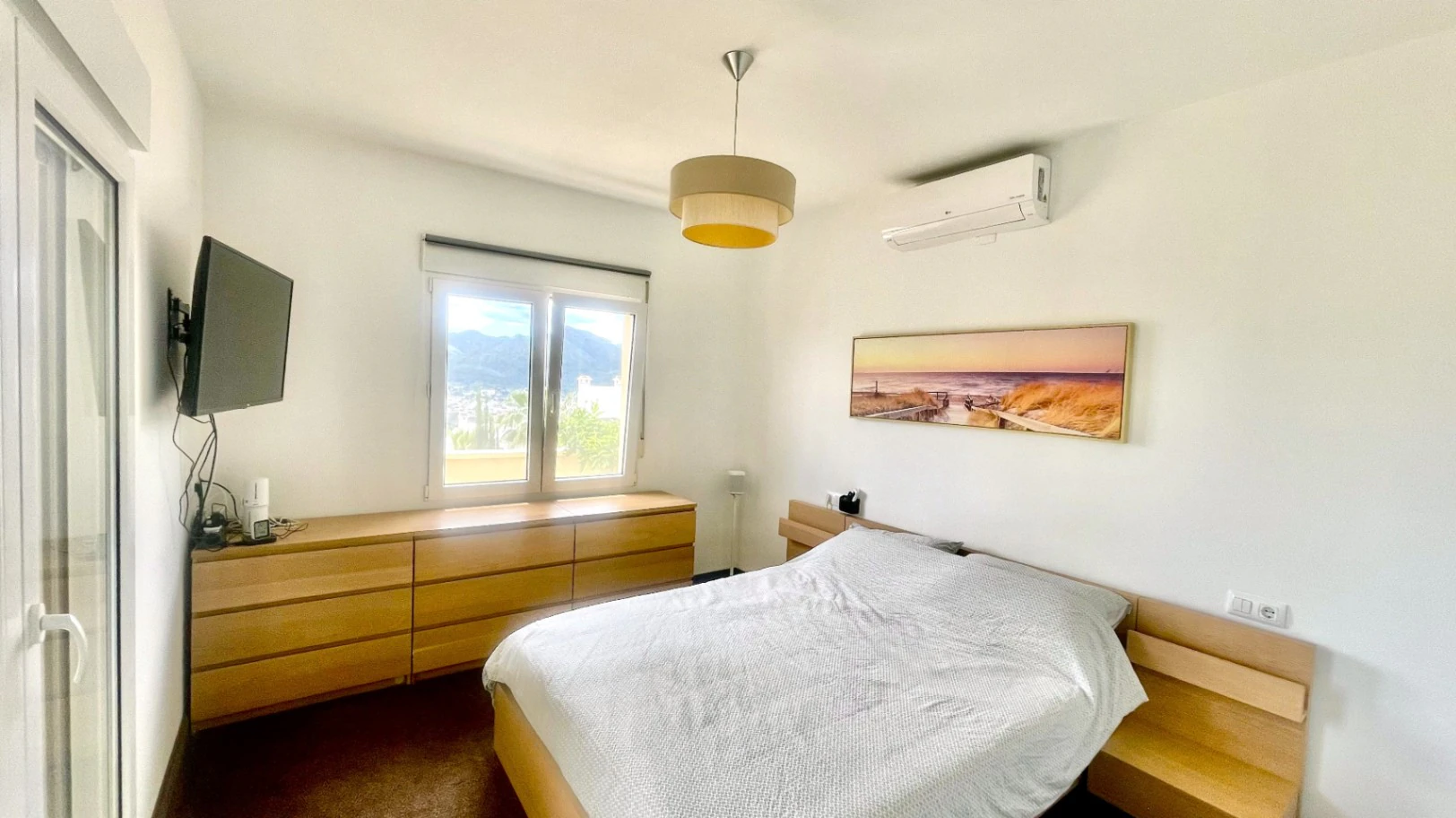 Villa en venta en Jalon: Lujosa, eficiente en energía