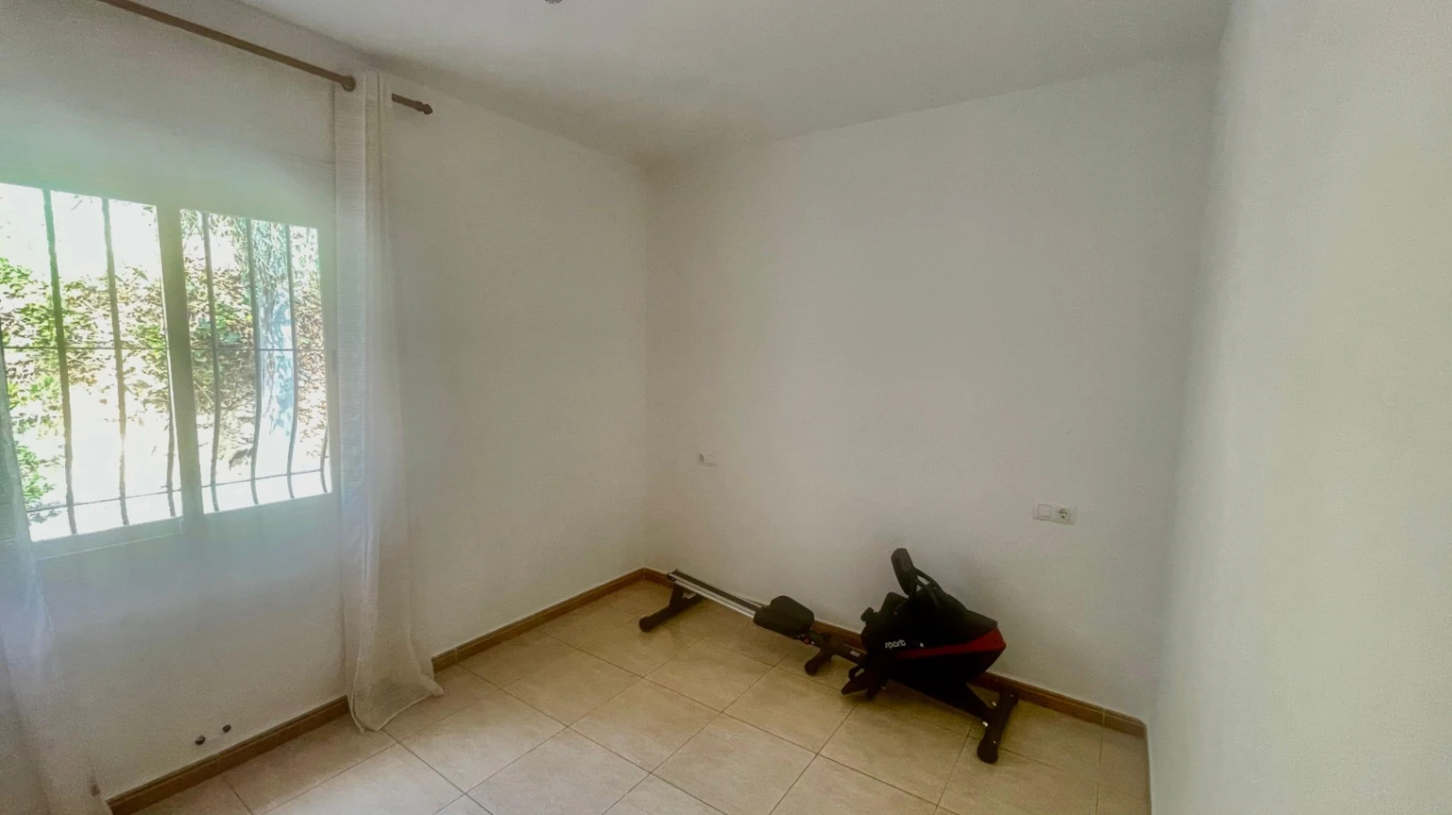 Villa en venta en Alcalali: Orientación sur, todo en una sola planta