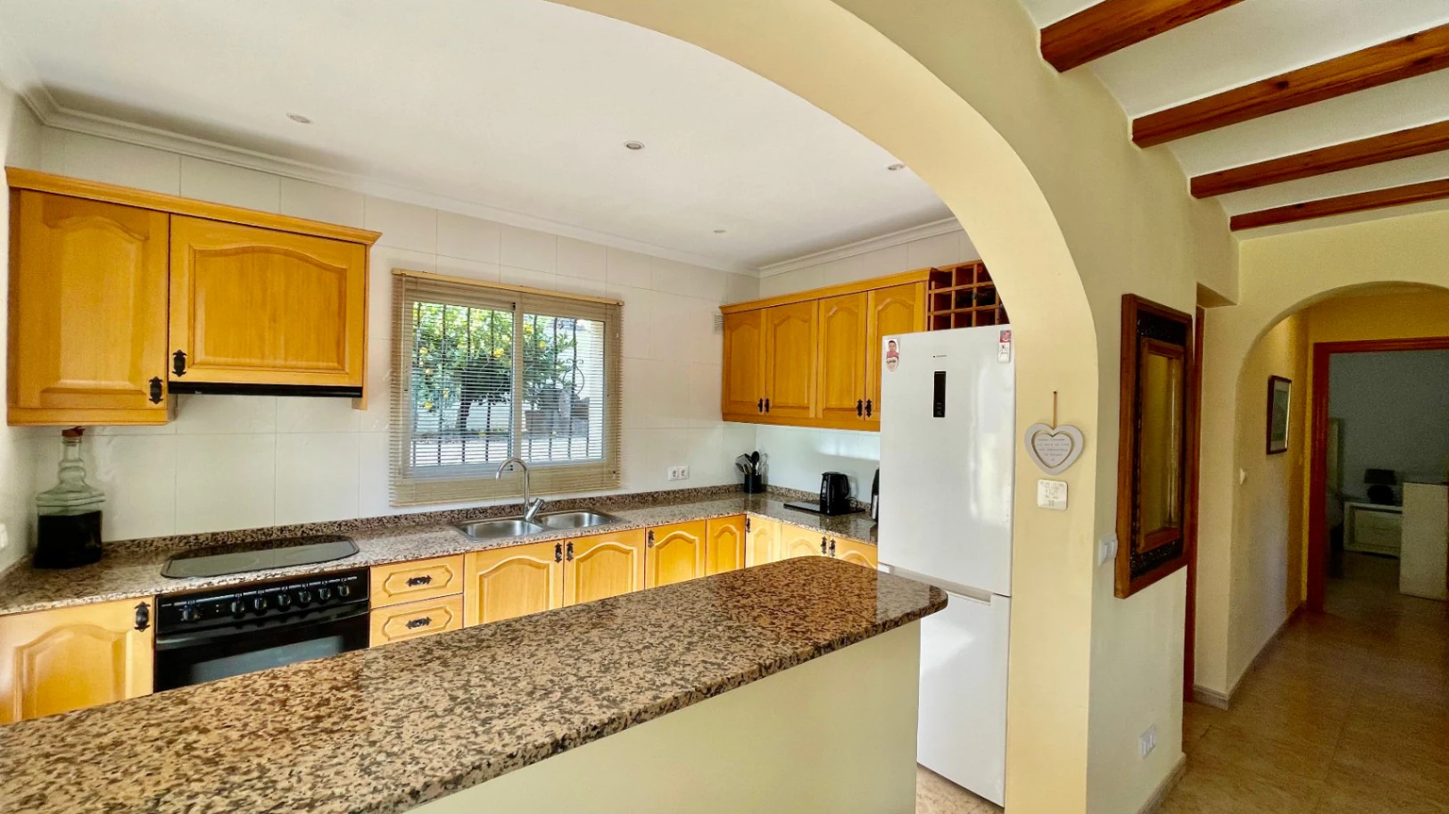 Villa en venta en Alcalali: fabulosas vistas a la montaña, excelente privacidad.