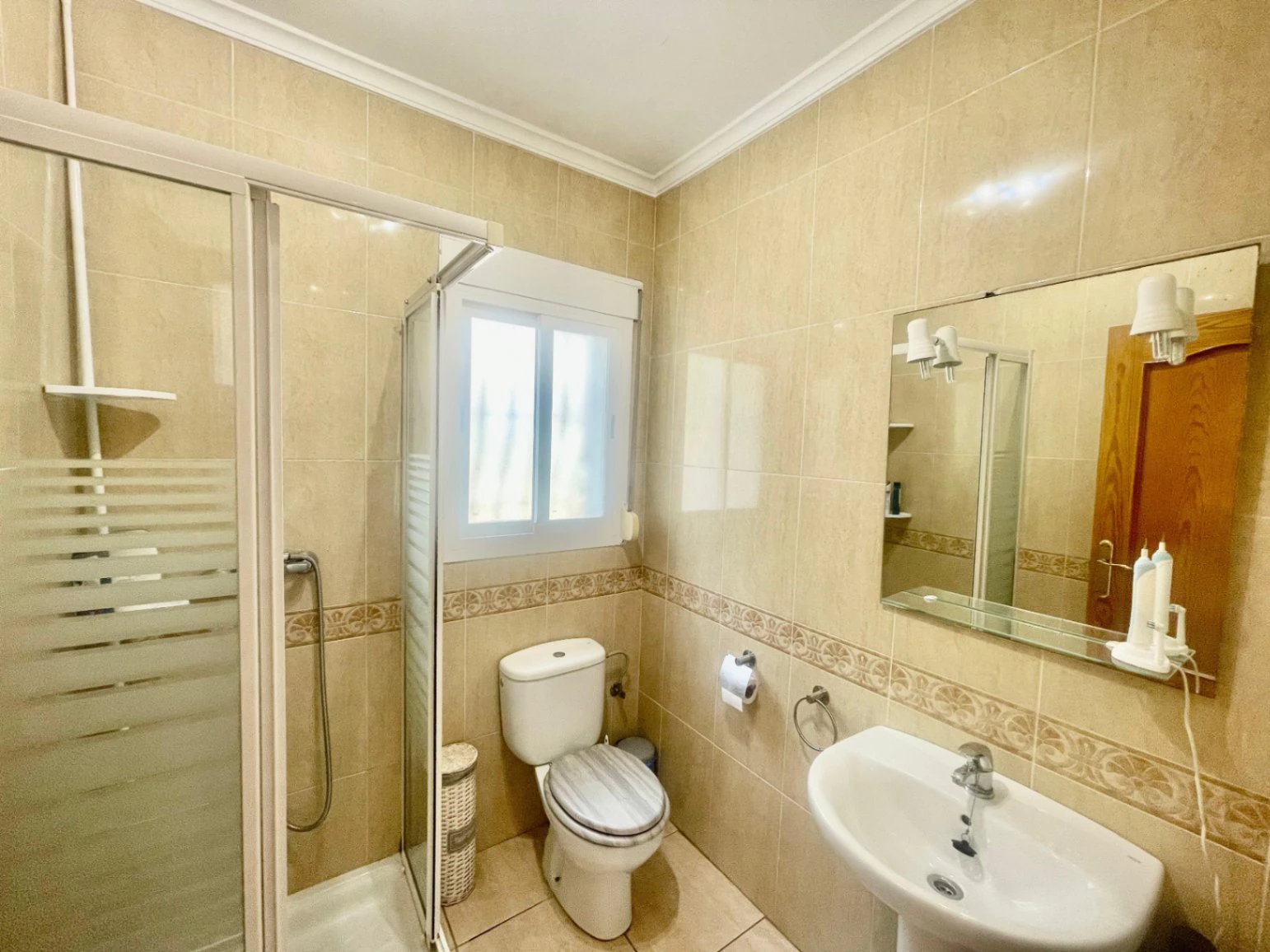 Villa en venta en Alcalali: Orientación sur, todo en una sola planta