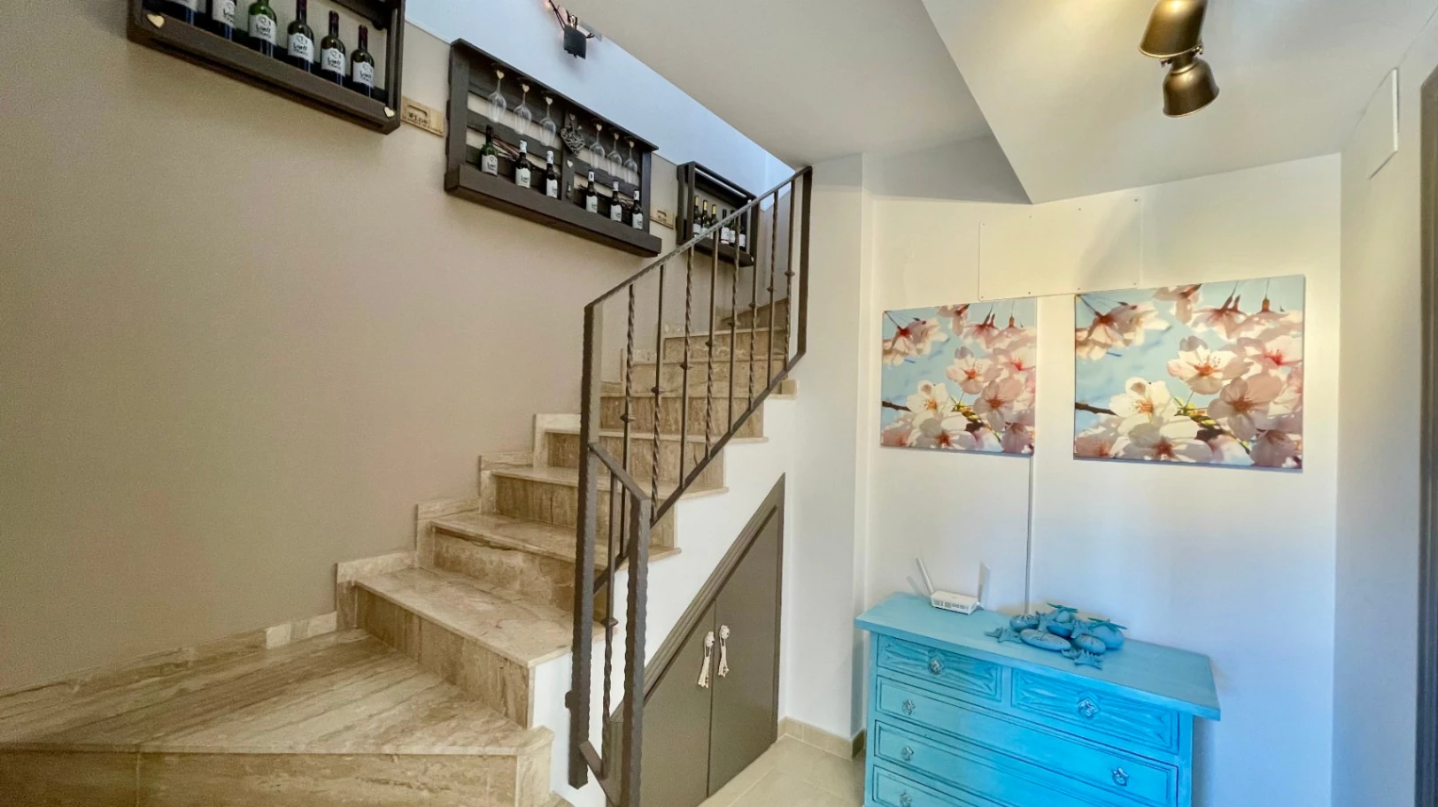 Casa adosada moderna en venta en Jalón: lujosa, con vistas impresionantes.