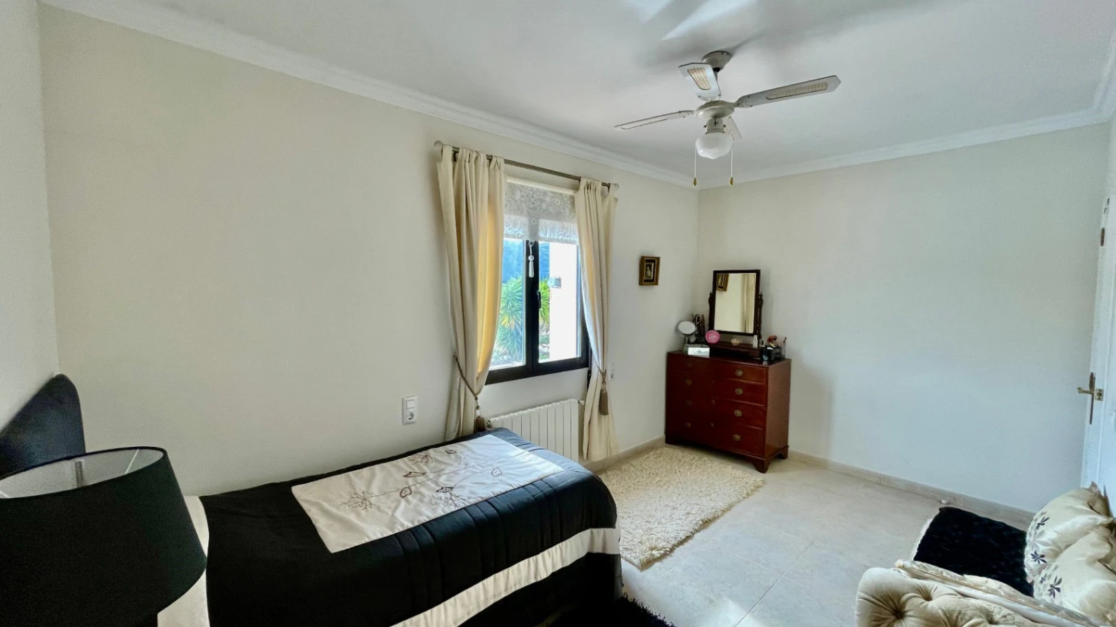 Villa en venta en Jalón: Ubicación apartada y muy solicitada