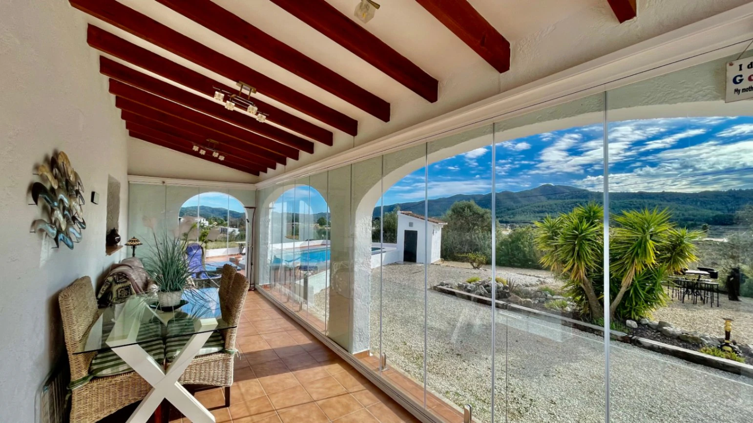 Villa en venta en Jalón: Ubicación apartada y muy solicitada