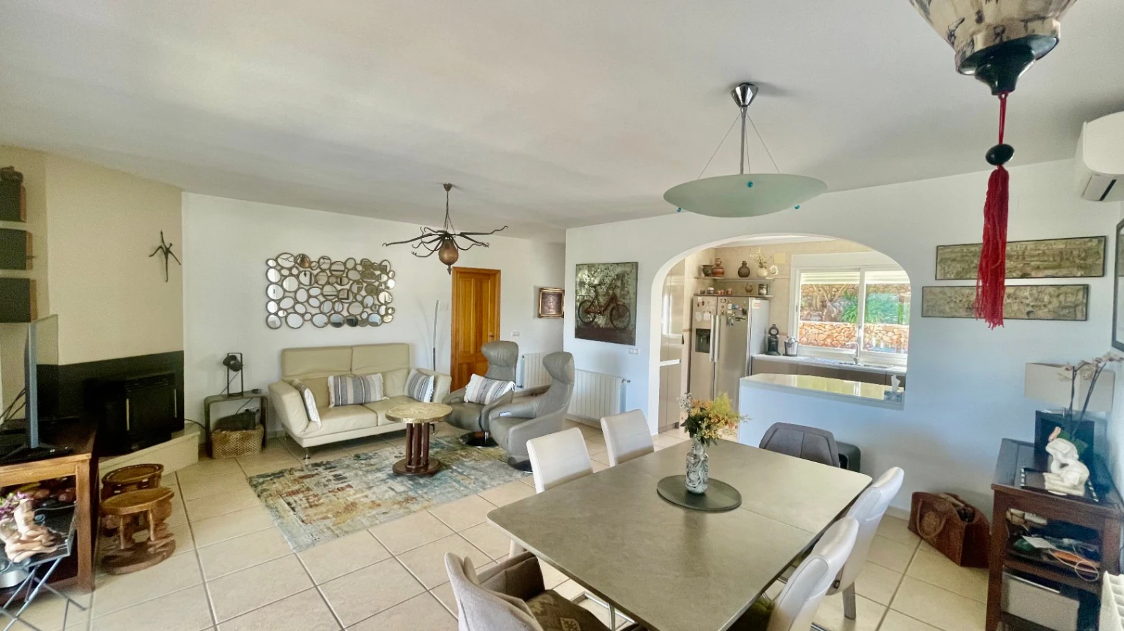 Villa zu verkaufen in Lliber:  Spektakuläre Aussicht, großes Grundstück