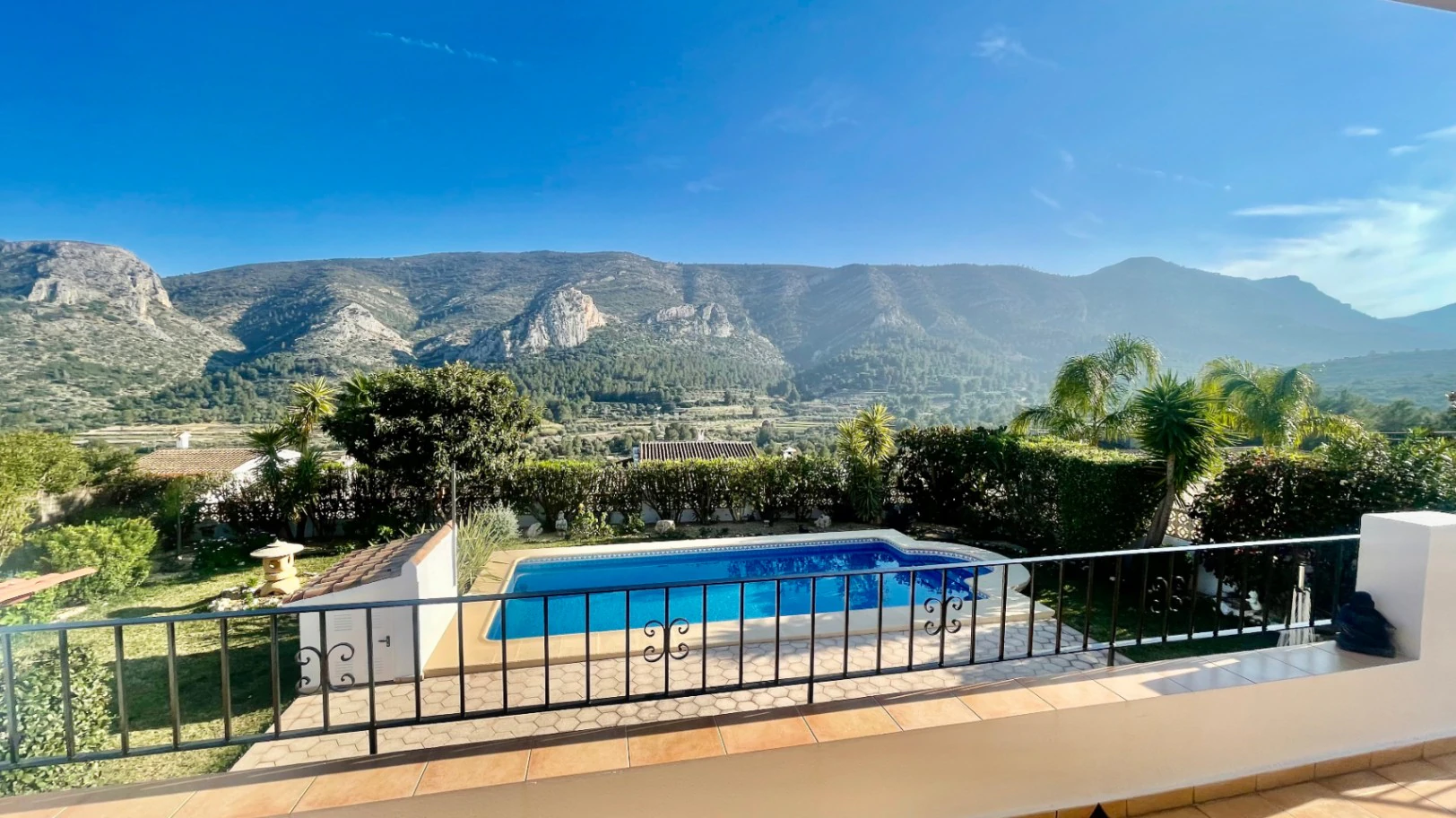 Villa en venta en Pedreguer - Impresionante, moderna, vistas espectaculares