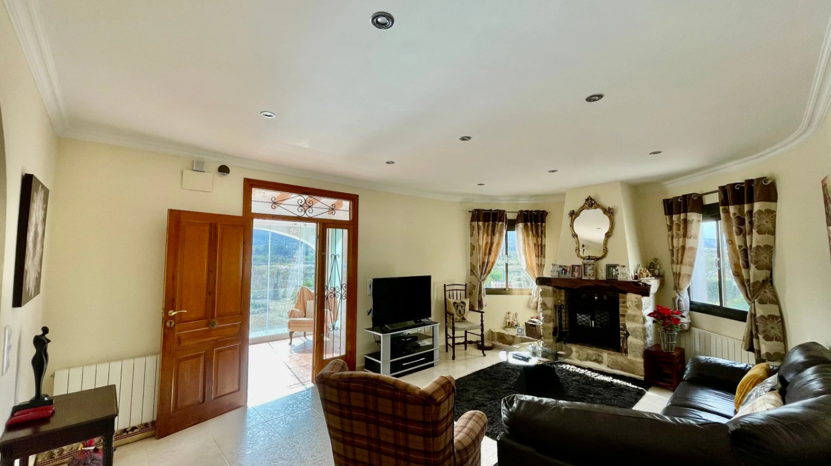 Villa en venta en Jalón: Ubicación apartada y muy solicitada