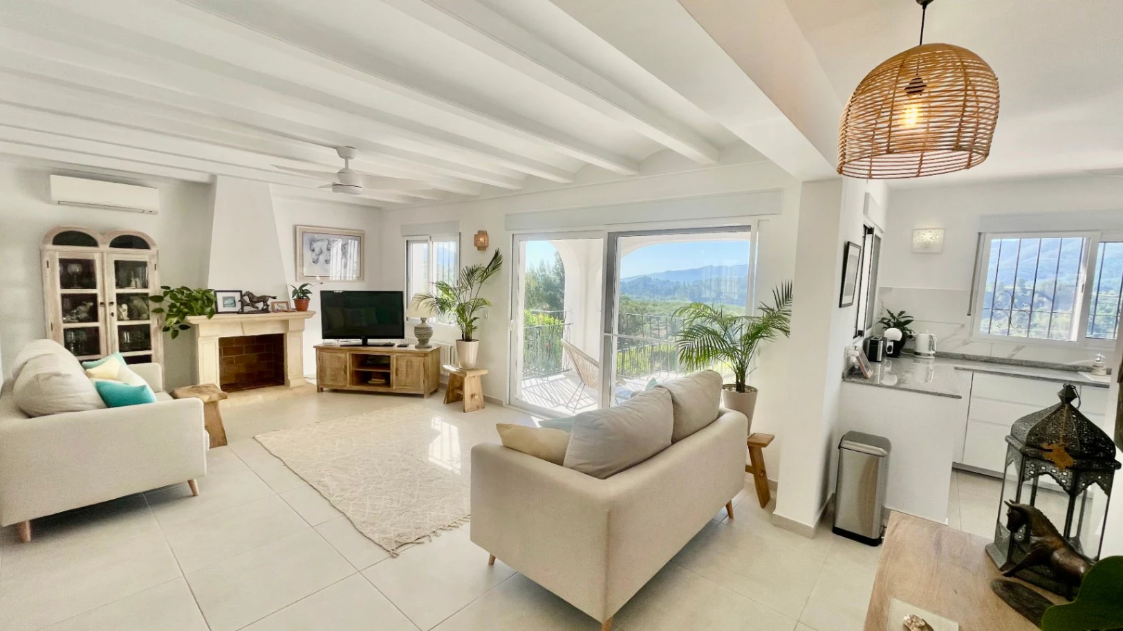 Villa en venta en Benigembla: Alta especificación, vistas fabulosas