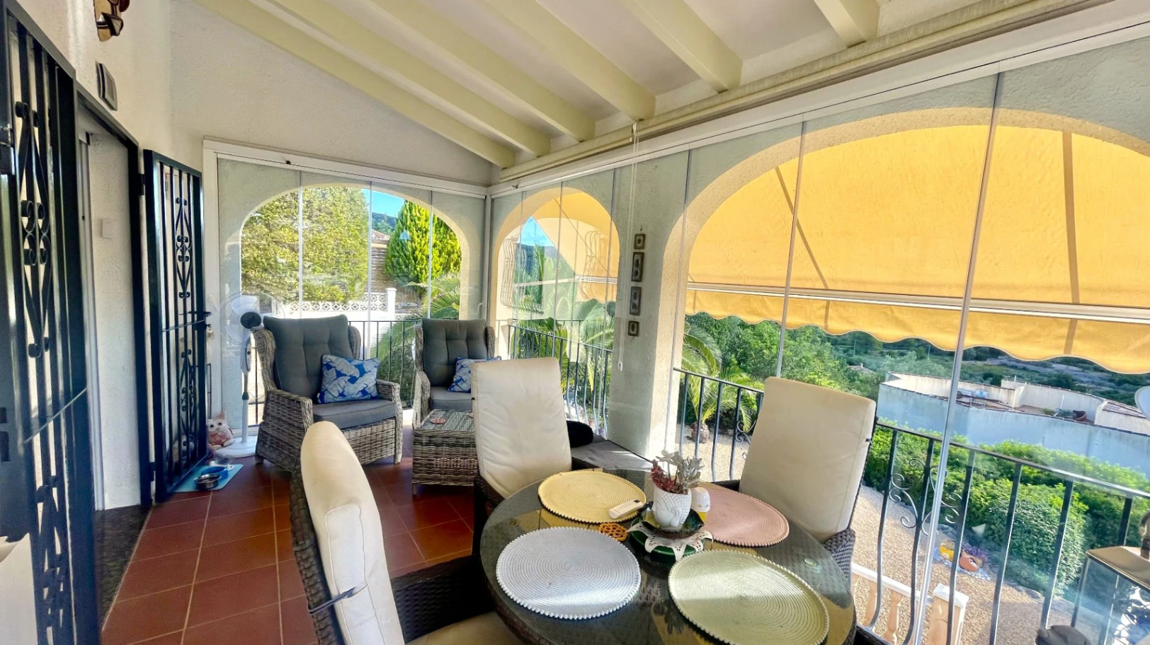 Villa for sale in Alcalali: Modern, with stunning views