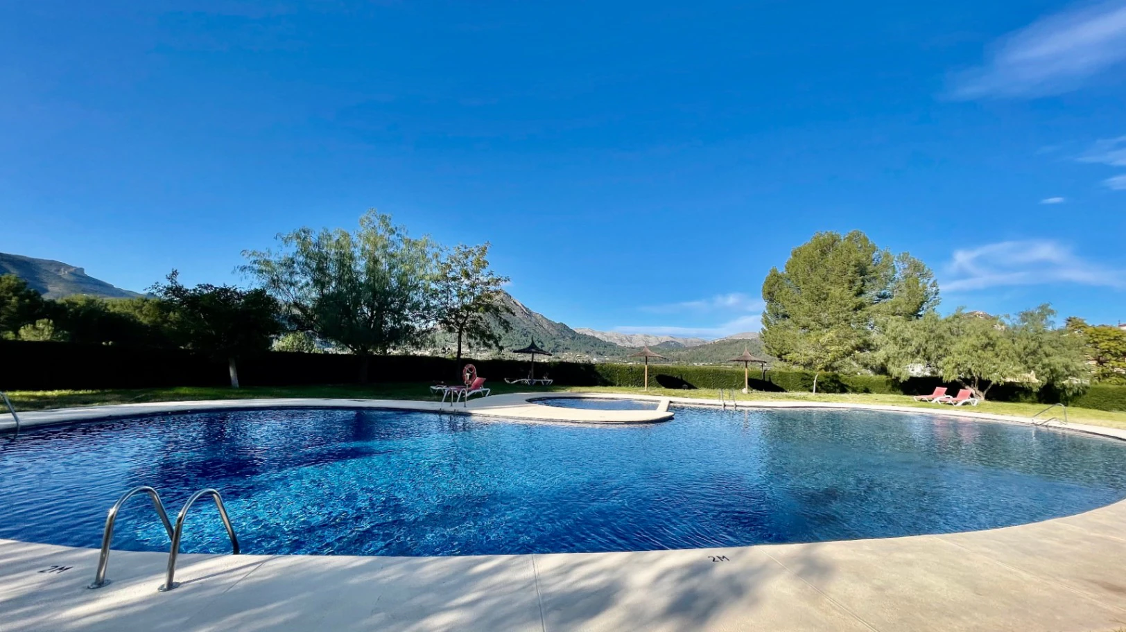 Villa adosada en venta en Murla - impecable, orientación sur