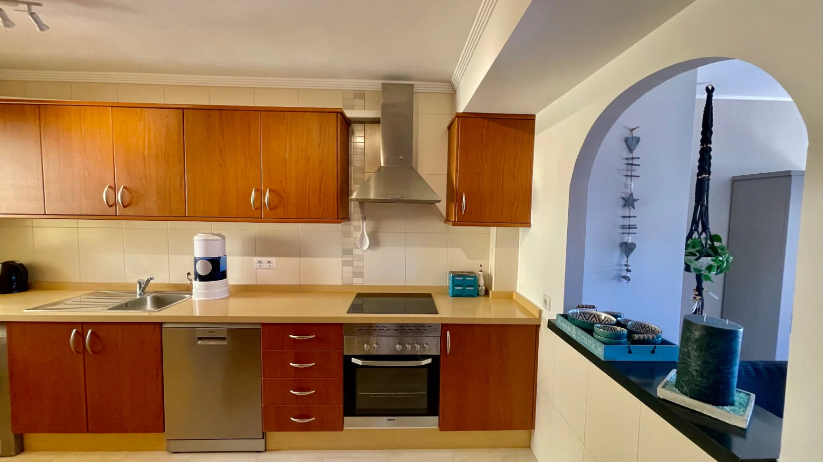 Casa adosada moderna en venta en Jalón: lujosa, con vistas impresionantes.