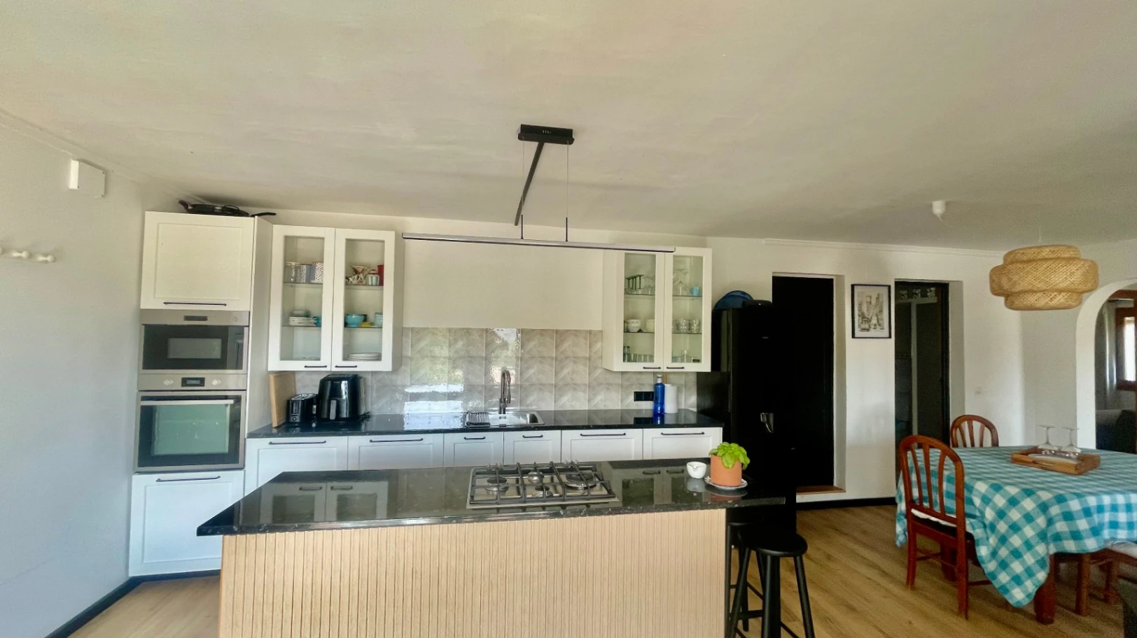 Villa for sale in Tormos: Spectacular views, guest apartment