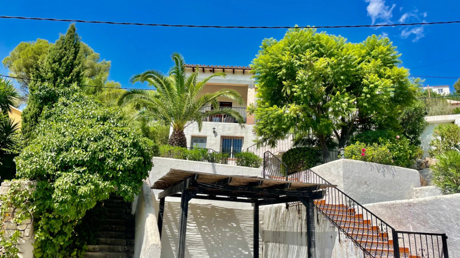 Villa en venta en Alcalali: Orientación sur, todo en una sola planta