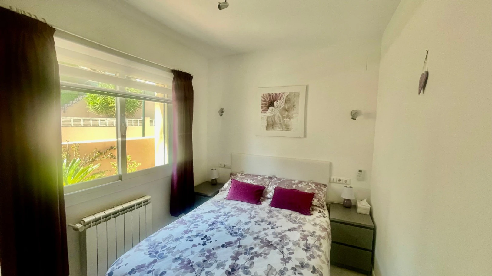 Villa for sale in Alcalali: Modern, immaculate, spacious corner plot